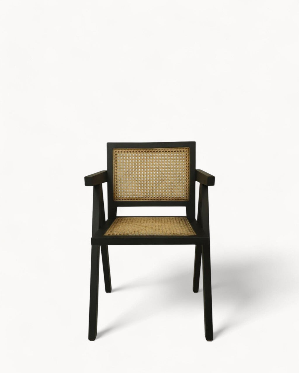 SYLFORM Elegant Spisestuestol med Rattan og Mahogni
