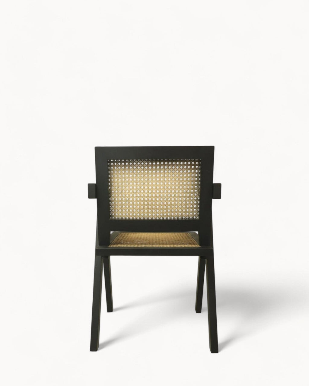 SYLFORM Elegant Spisestuestol med Rattan og Mahogni