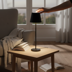 SYLFORM Trådløs Bordlampe Uden Ledning med IP54 Beskyttelse – Perfekt til Indendørs og Udendørs Brug